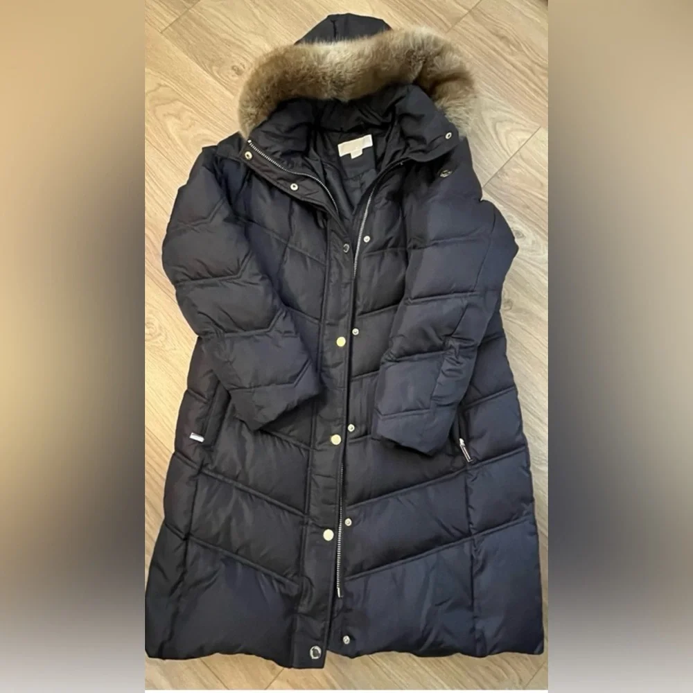 Michael Kors Missy 3/4 Down Faux Fur Hooded Quilted Jacket - Picture 1 of 12